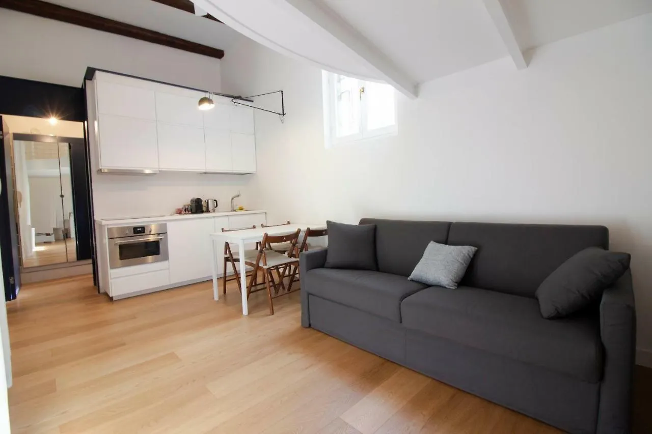 Sant'Andrea Cozy Apartment Milán